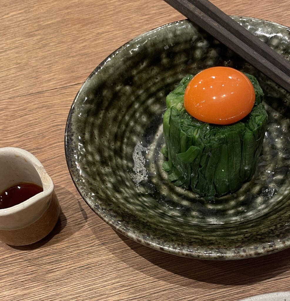 spinach and egg yolk 